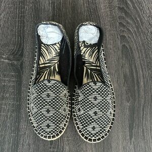 NWOT Dolce Vita Espadrilles Black Desiree Aztec Jute Boho Slip On 10
